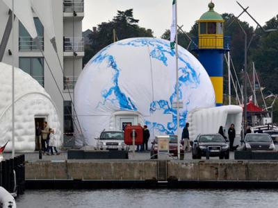 fullDome at a festival